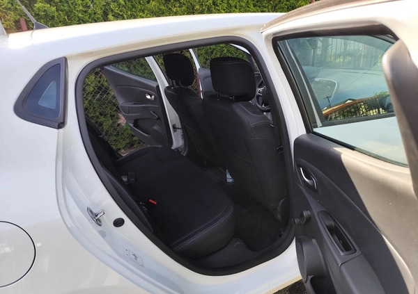 Renault Clio cena 40900 przebieg: 102640, rok produkcji 2019 z Toruń małe 121
